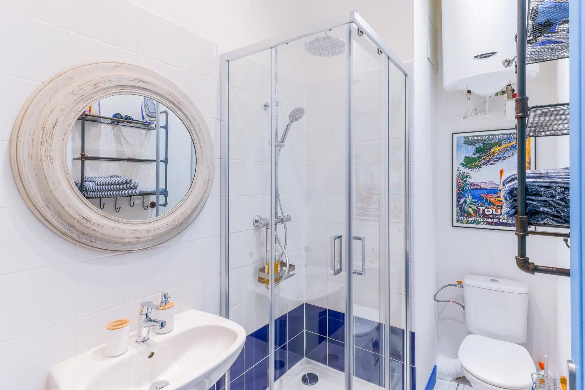 Studio Bleu 29M2, 120M Vieux-Port , Clim ,Wifi, Acces Autonome Avec Code Marsella Exterior foto
